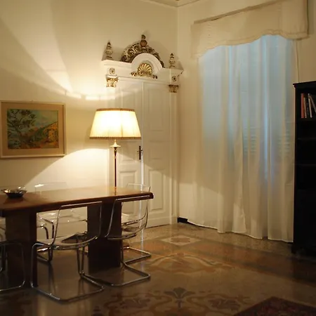 Apartment La Dimora Della Rosa Genua